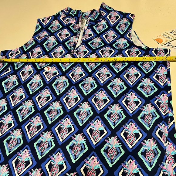 Lulu-B Pineapple Print Sleeveless Quarter-Zip Top UPF 50 Cooling Fabric L NWT lg - Picture 6 of 11